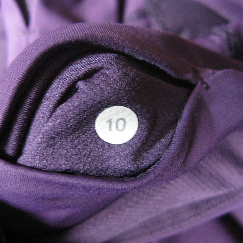 Lululemon Wunder Under Tight size 10 *GUC - Picture 10 of 10